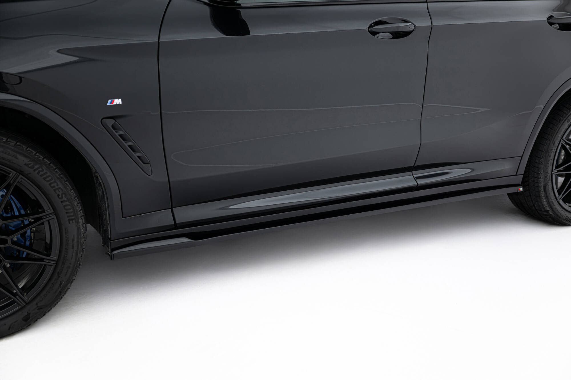 Sivuhelmat BMW X4 M-Pack G02 Facelift, Maxton