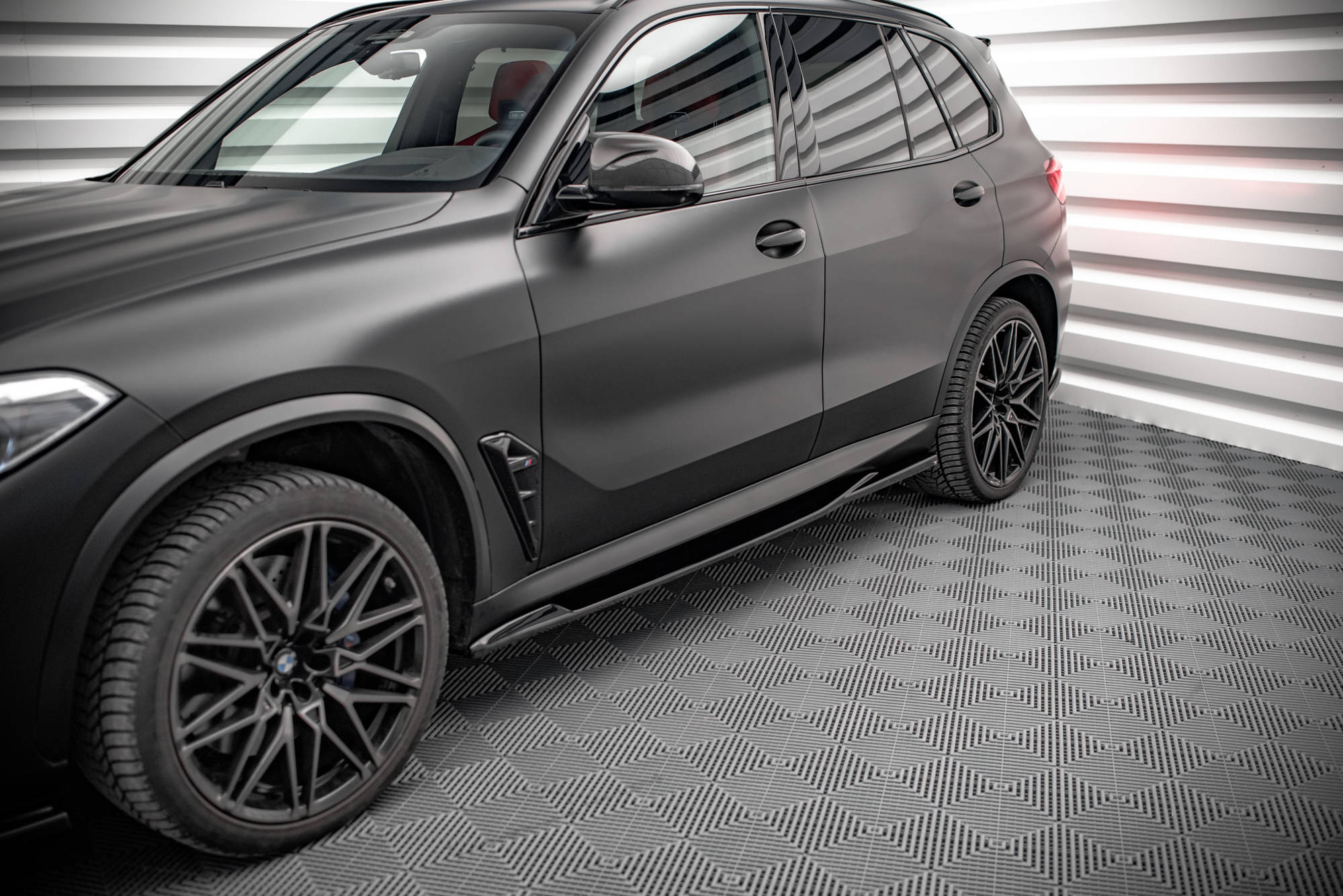Sivuhelmat BMW X5M F95, Maxton