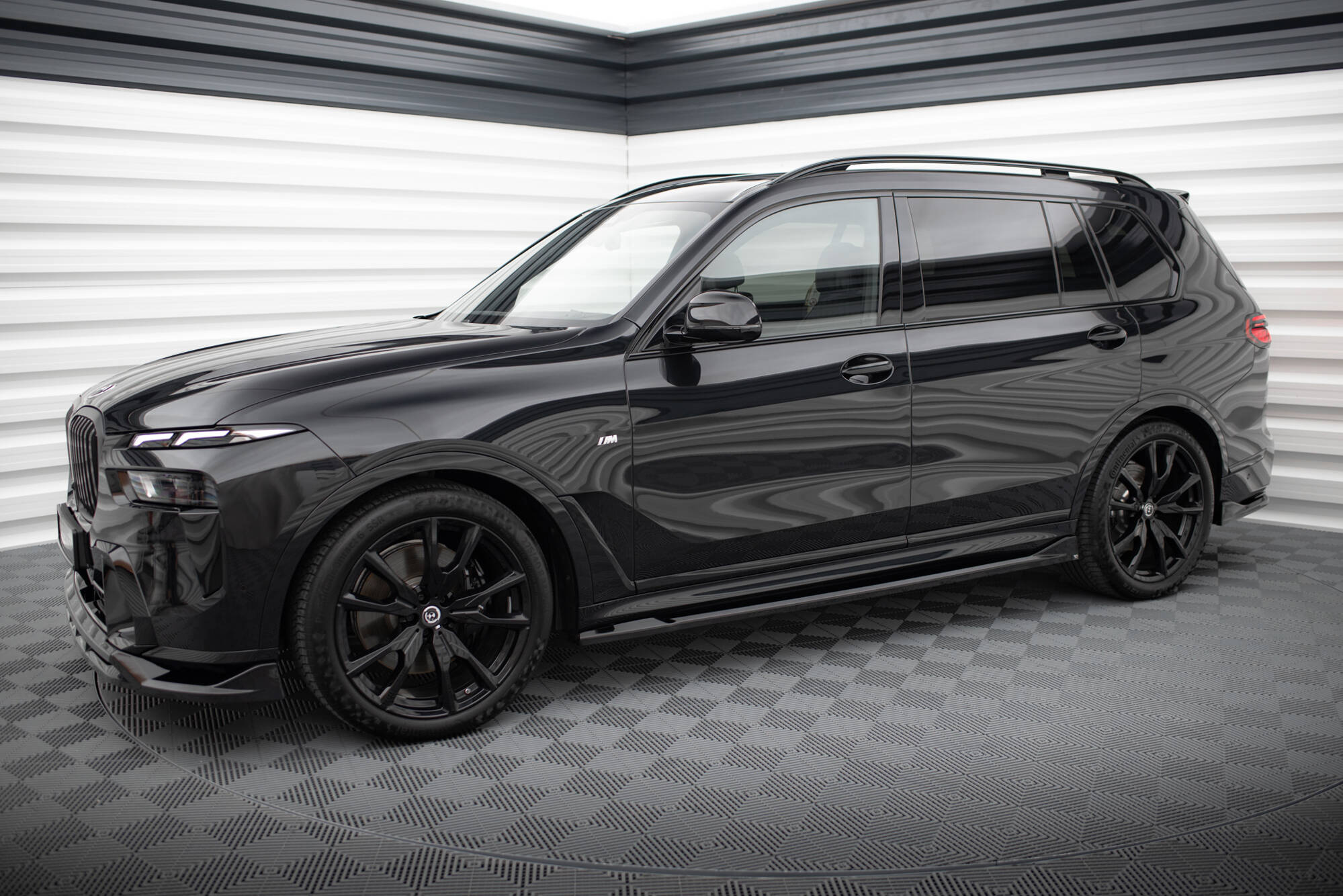 Sivuhelmat BMW X7 M-Pack G07 Facelift, Maxton-3