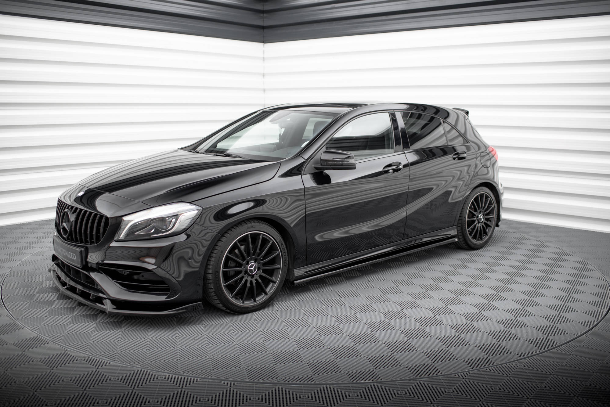 Sivuhelmat Mercedes-Benz A AMG-Line W176 Facelif, Maxton-2