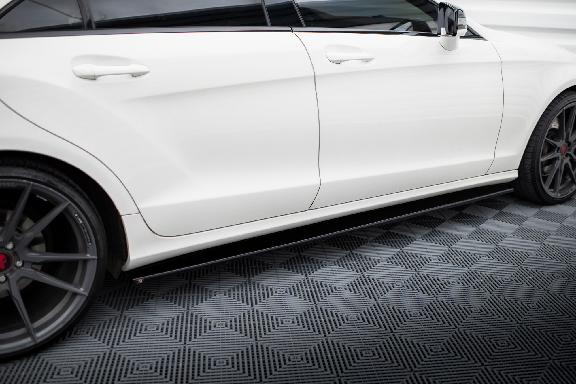 Sivuhelmat Mercedes-Benz CLS AMG-Line C218, Maxton-3