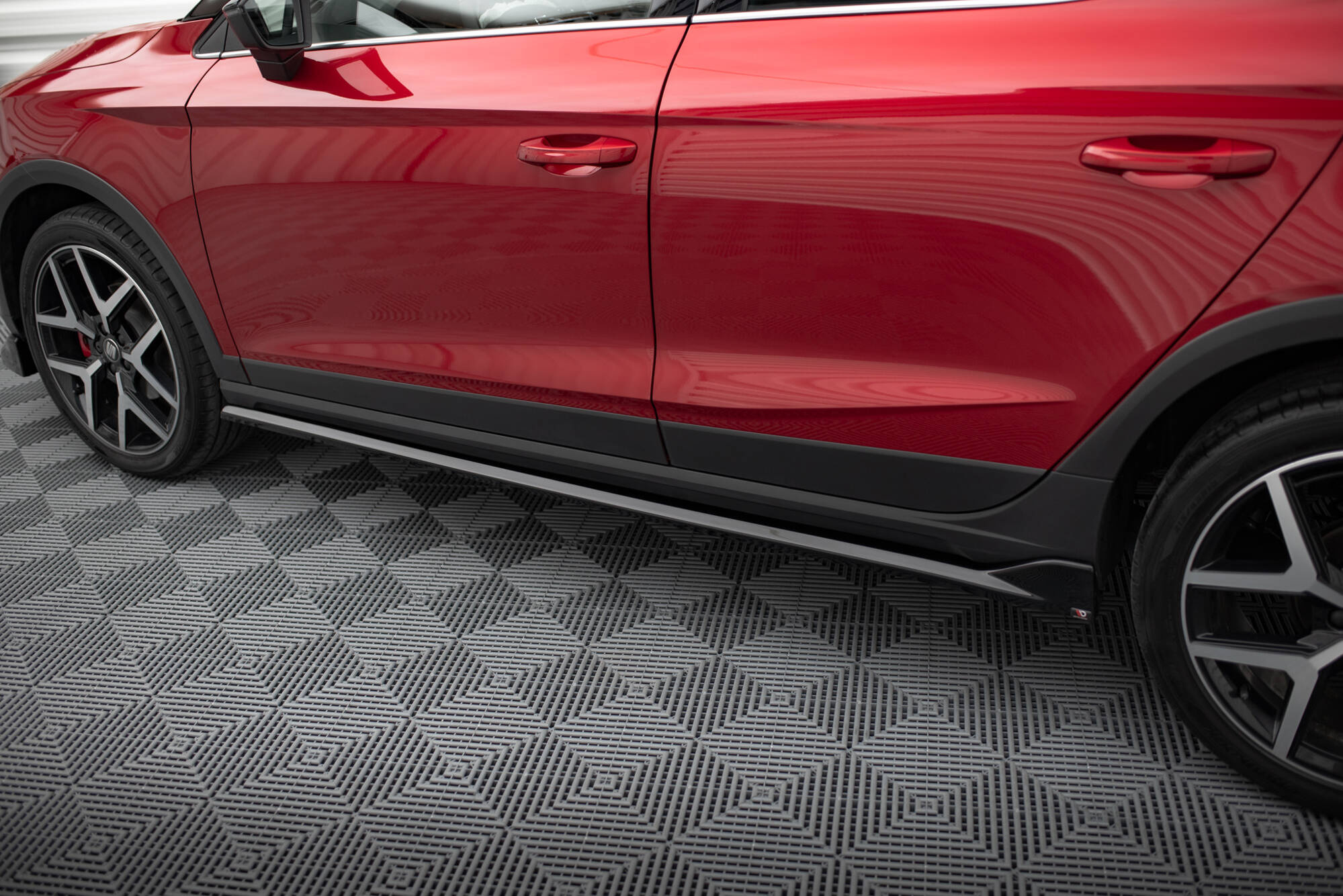 Sivuhelmat Seat Arona FR Mk1, Maxton-5