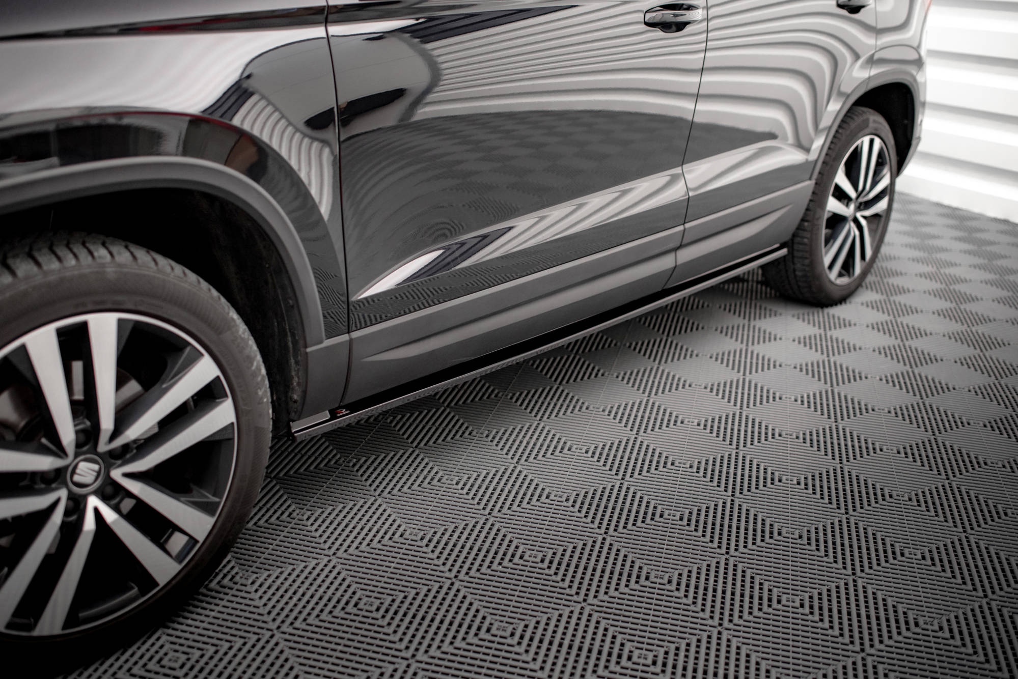 Sivuhelmat Seat Ateca Mk1, Maxton