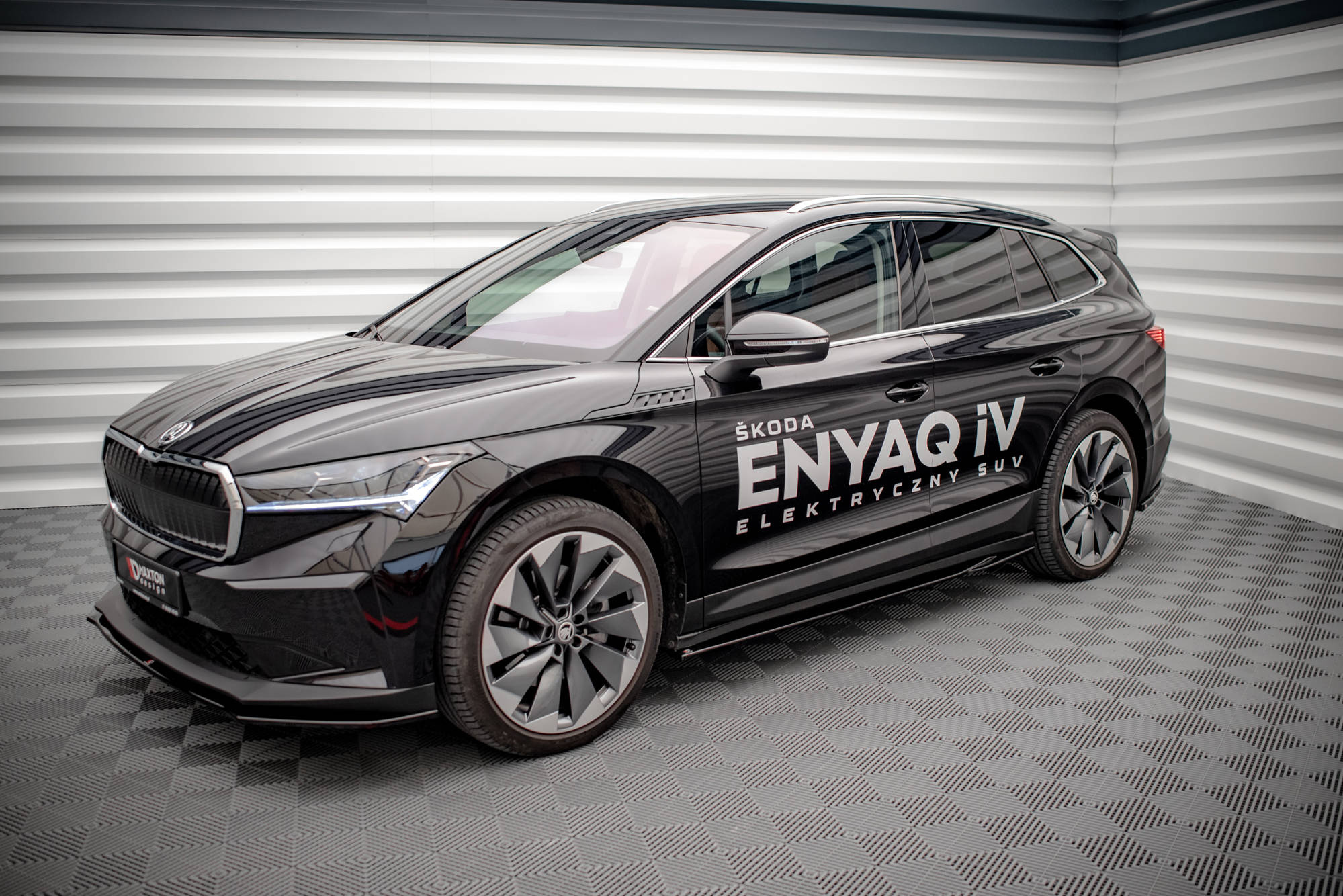 Sivuhelmat Skoda Enyaq iV, Maxton-3