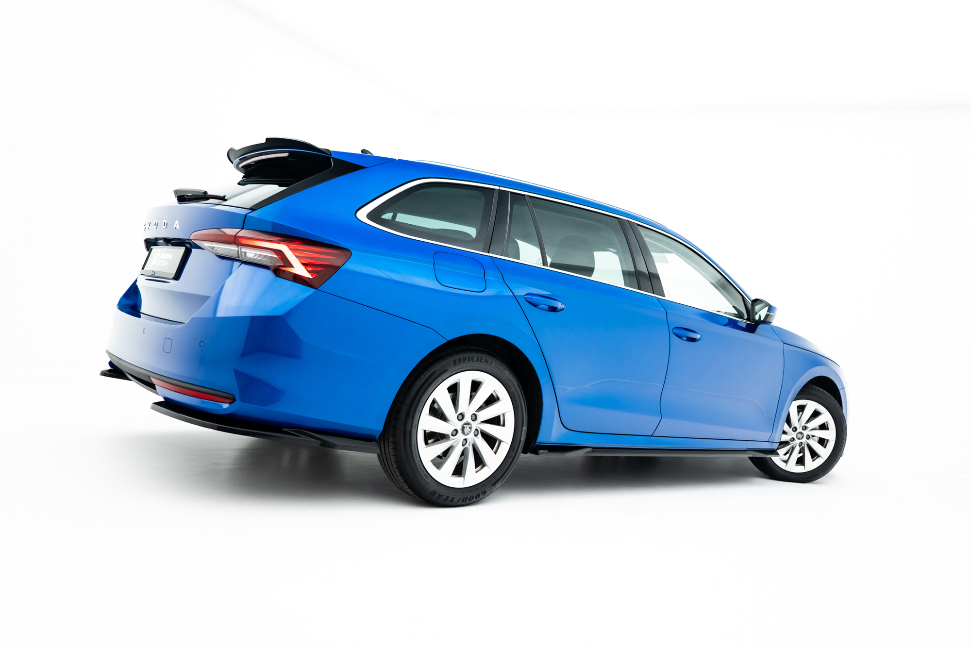 Sivuhelmat Skoda Octavia Liftback / Combi Mk4 Facelift, Maxton-4