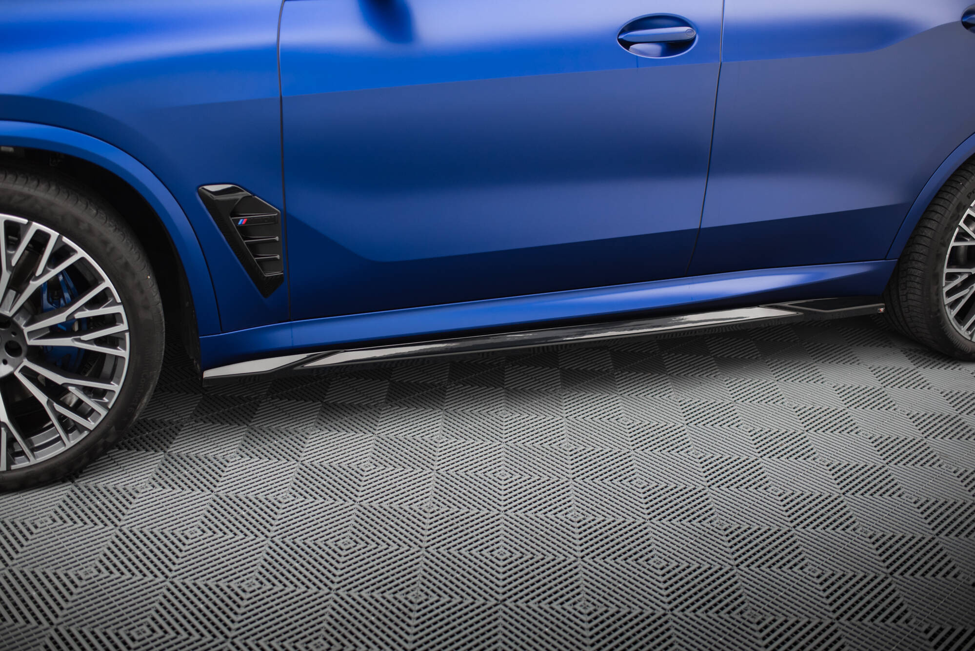 Sivuhelmat (V1) BMW X5 M-Pack G05 Facelift, Maxton