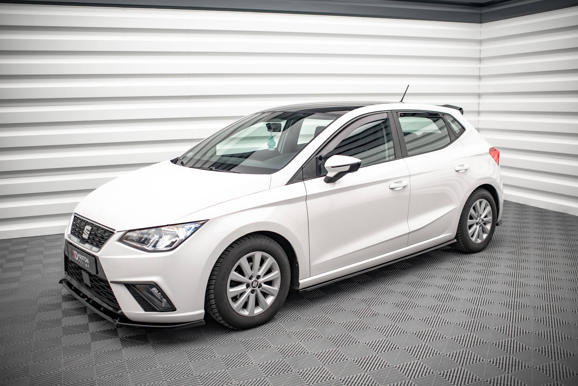Sivuhelmat (V1) Seat Ibiza FR/ Standard Mk5, Maxton-2