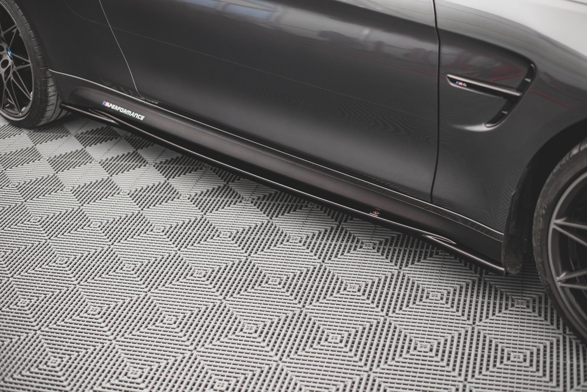 Sivuhelmat (V2) BMW M4 F82, Maxton