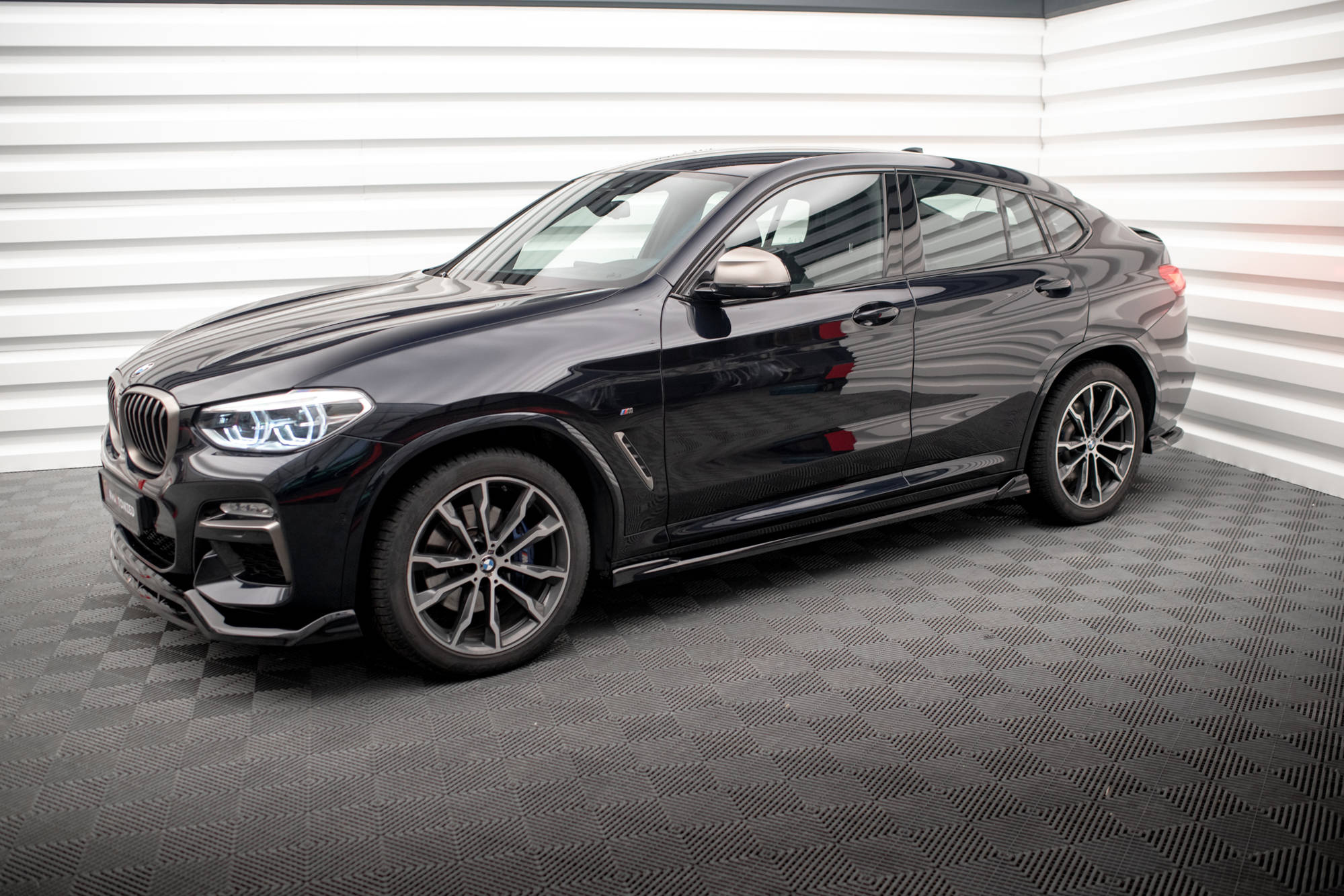 Sivuhelmat (V2) BMW X4 M-Pack G02, Maxton-2