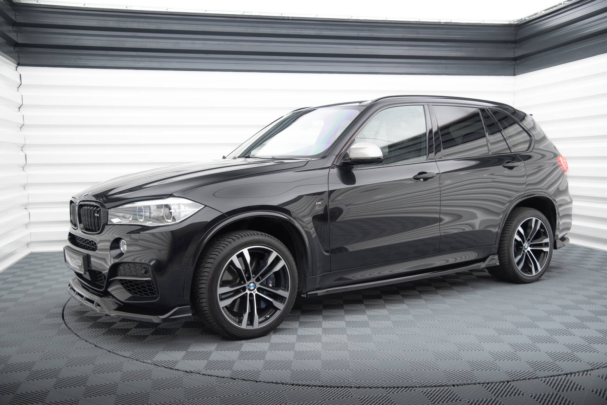 Sivuhelmat (V2) BMW X5 M-Pack F15, Maxton-3