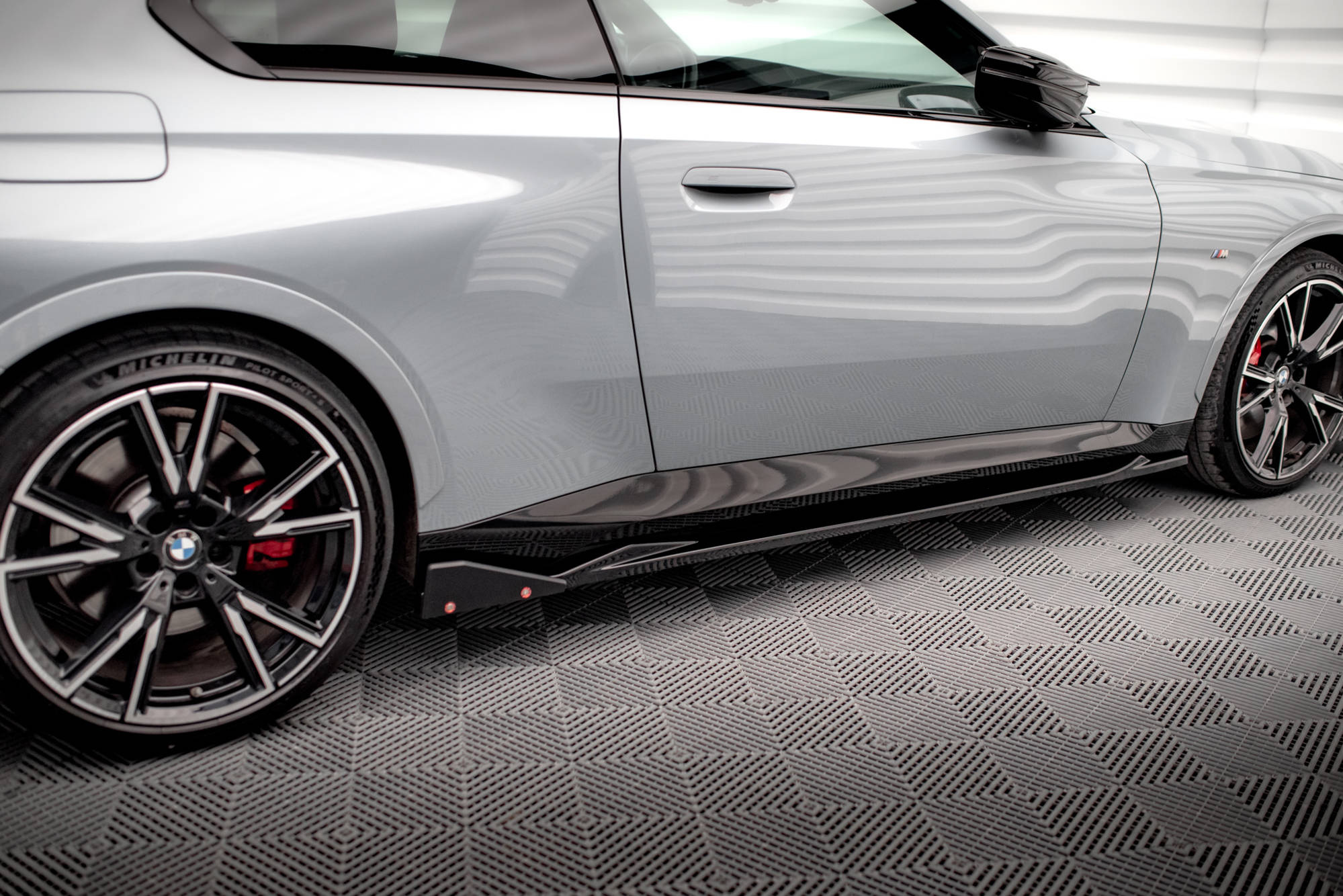 Sivuhelmat (V2) + Flaps BMW 2 Coupe M-Pack / M240i G42, Maxton-3