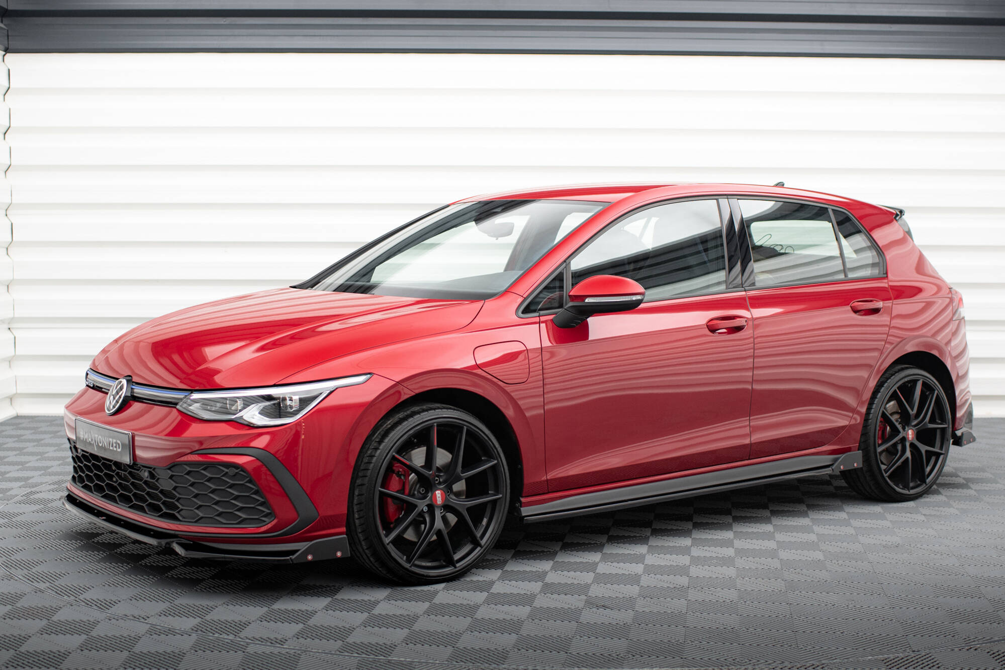 Sivuhelmat (V2) + Levikelipat Volkswagen Golf GTI / GTE / GTD / R-Line Mk8, Maxton-5