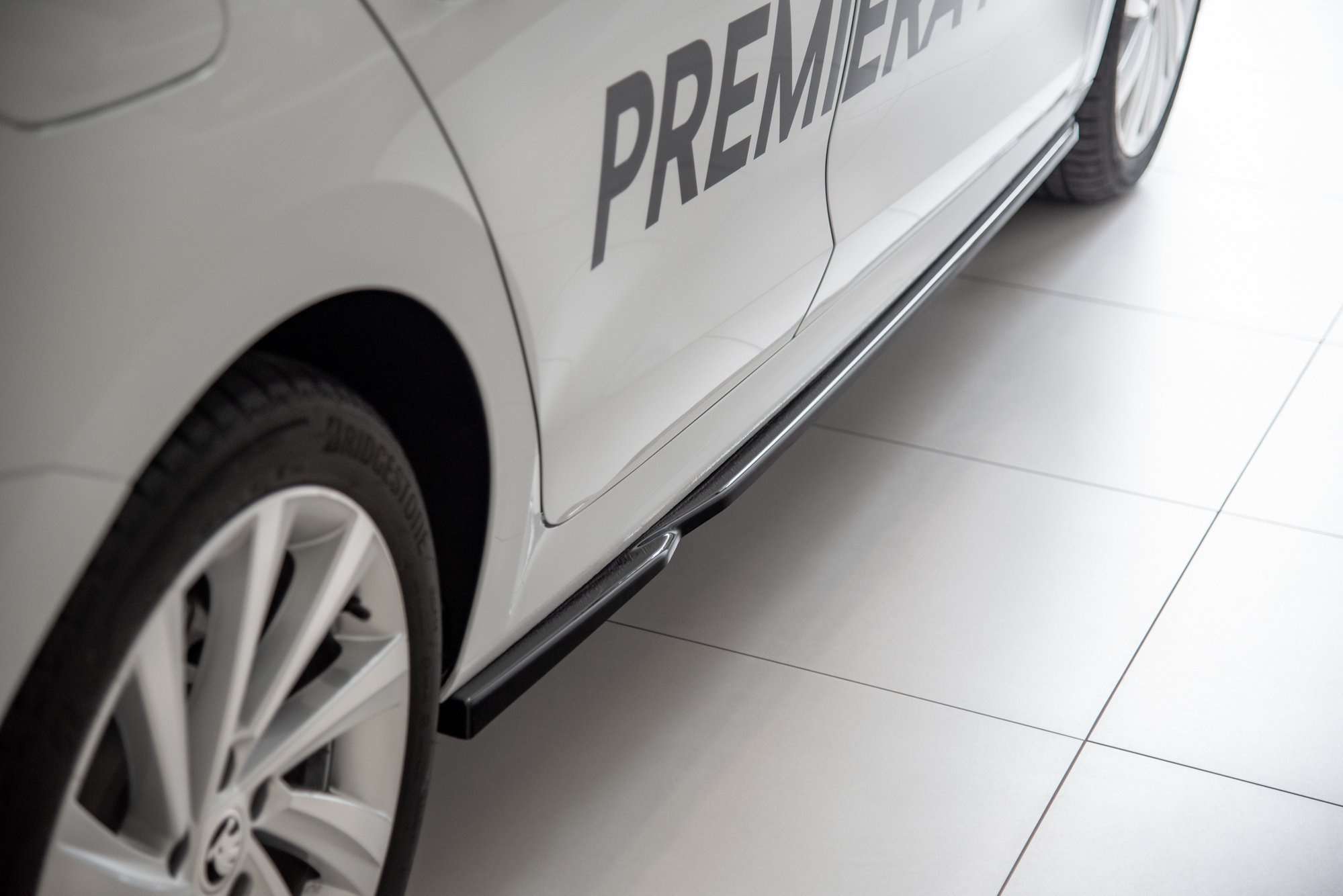 Sivuhelmat (V2) Skoda Octavia Mk4, Maxton-3