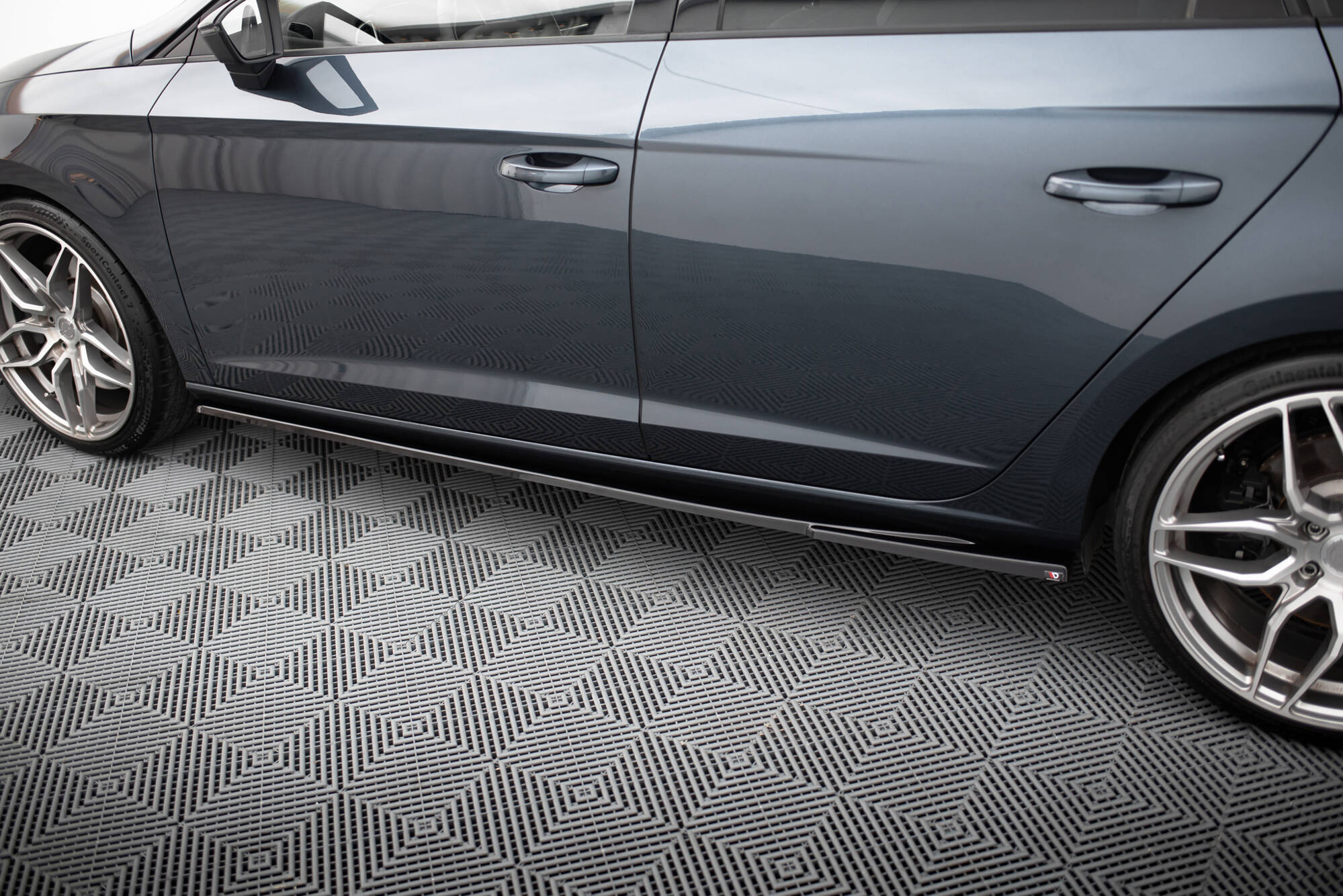 Sivuhelmat (V5) Seat Leon Cupra / FR Mk3 / Mk3 Facelift, Maxton-3