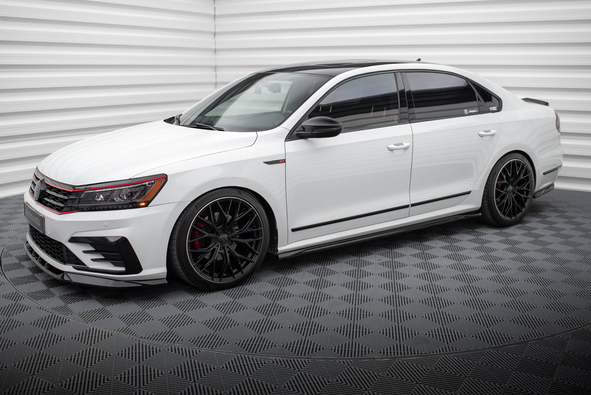 Sivuhelmat Volkswagen Passat GT B8 Facelift USA, Maxton-2