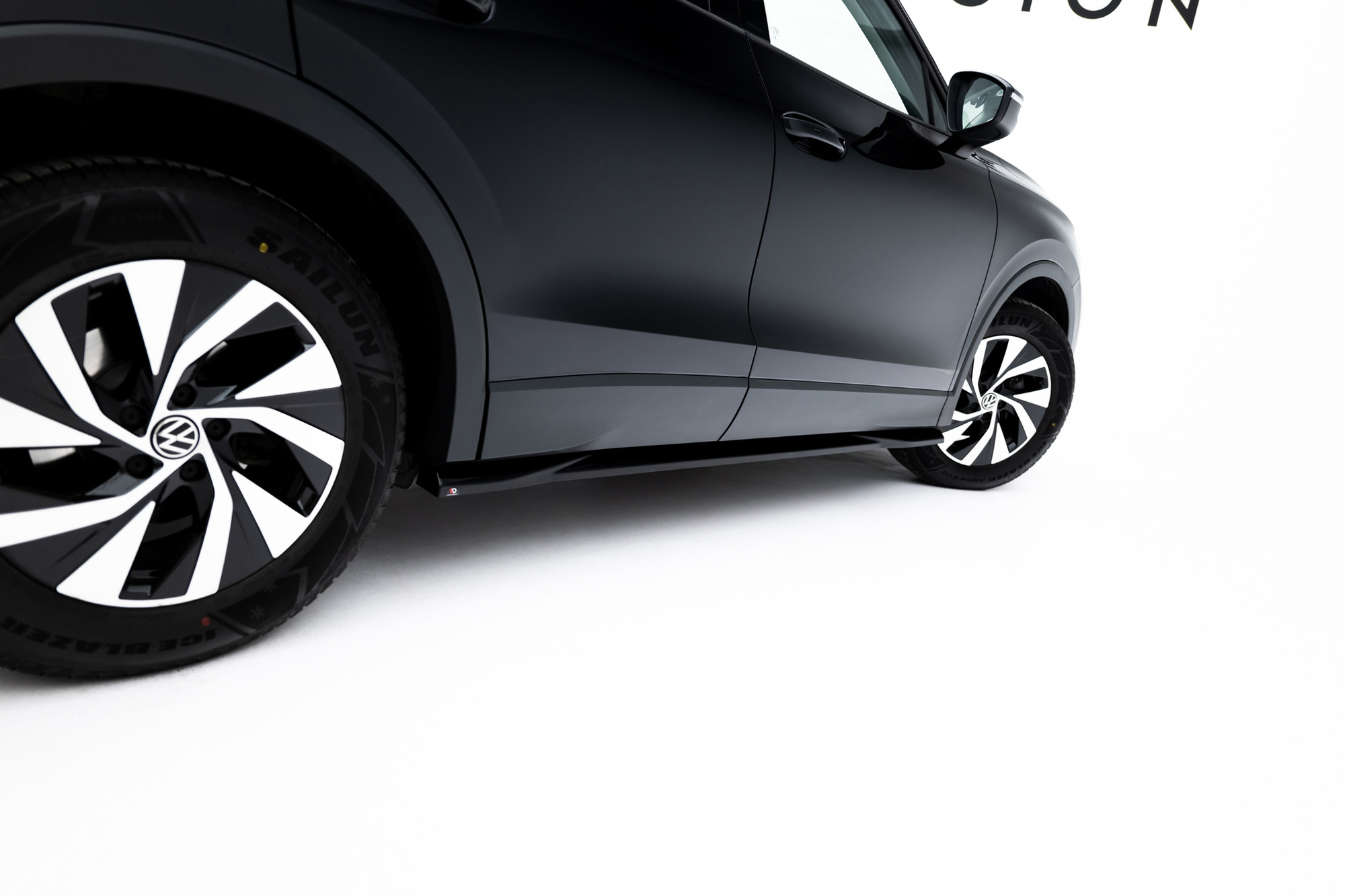 Sivuhelmat Volkswagen Tiguan Mk3, Maxton-3