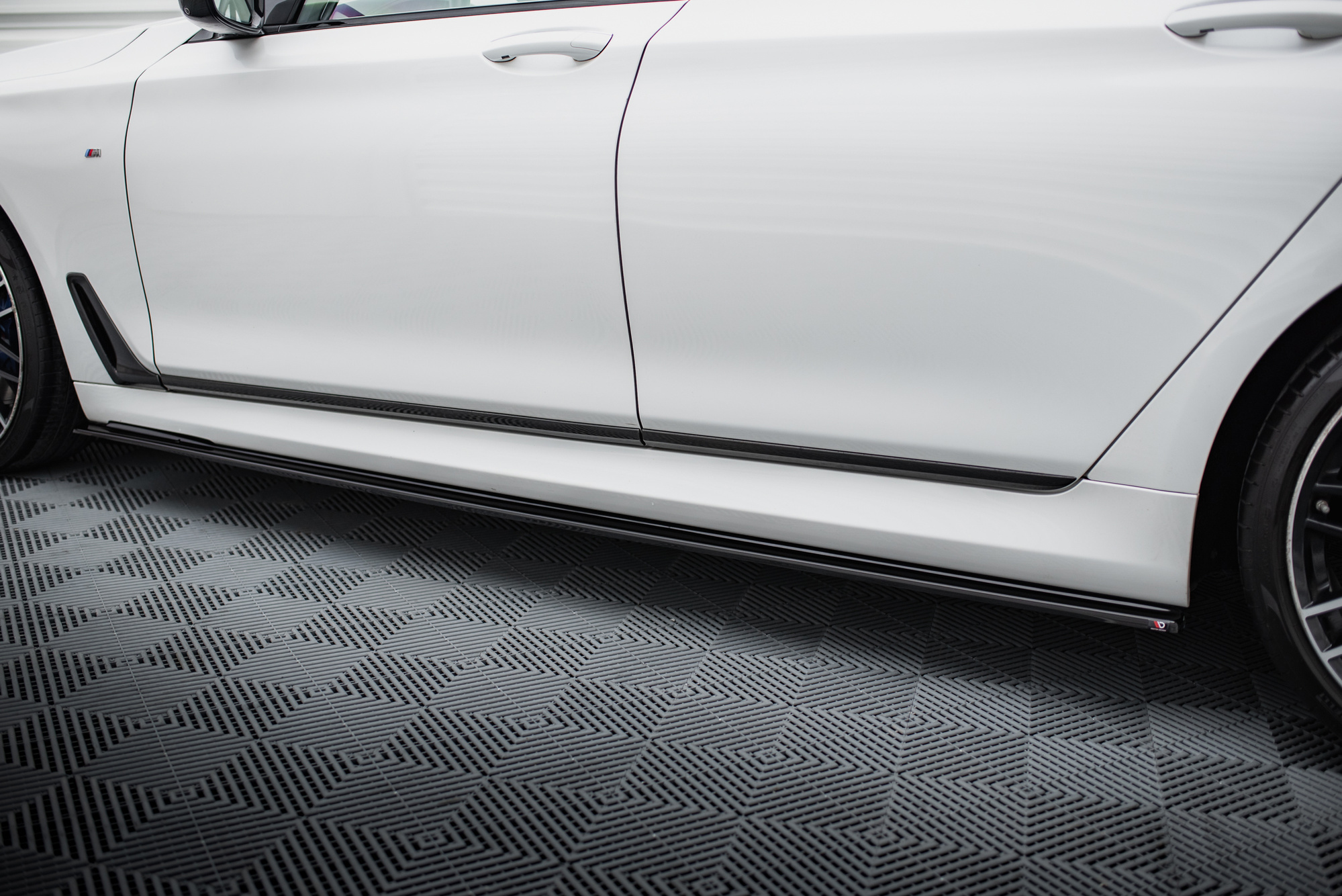 Sivuhelmat BMW 7 M-Pack G11, Maxton-2