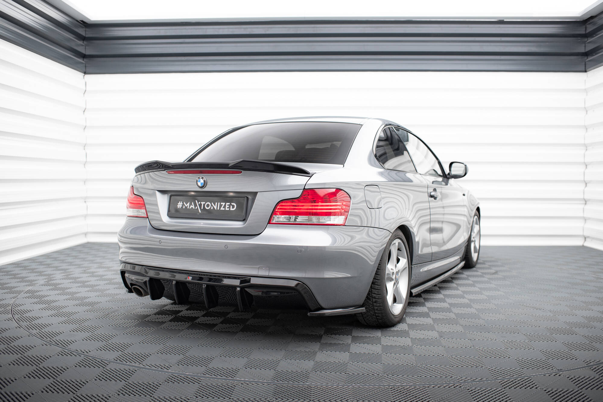 Spoilerilippa 3D BMW 1 M-Pack E82, Maxton-2