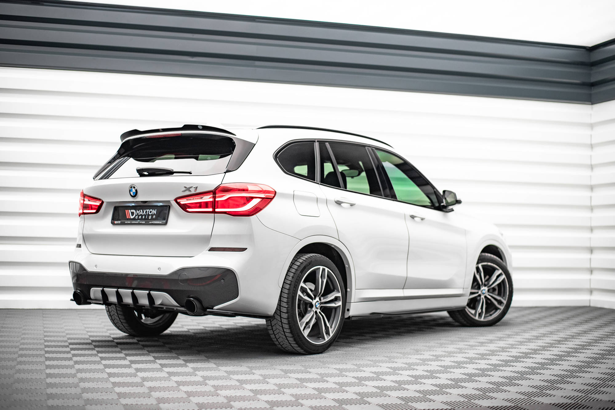 Spoilerilippa BMW X1 M-Pack F48, Maxton-2