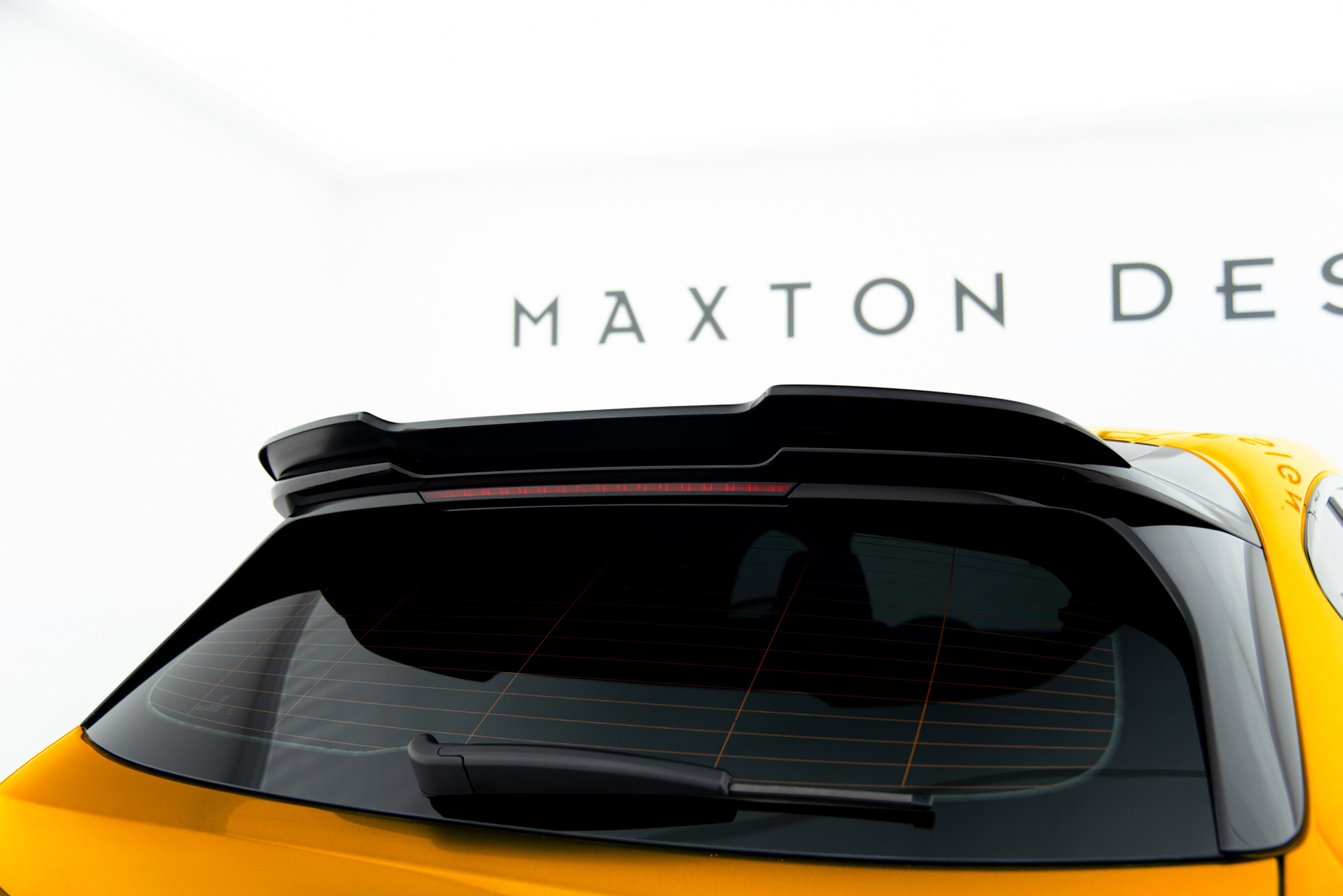 Spoilerilippa (V1) BMW 1 M-Pack F70, Maxton