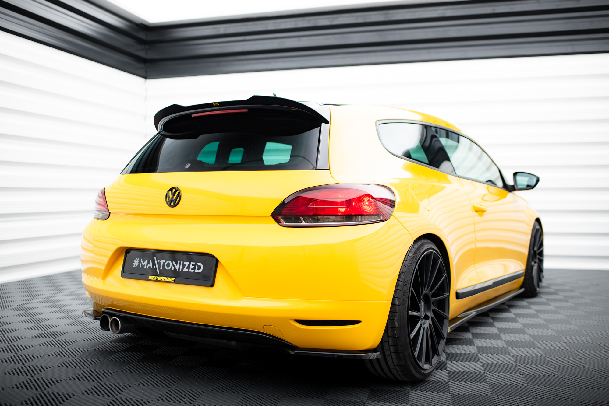 Spoilerilippa (V2) Volkswagen Scirocco Mk3, Maxton-3