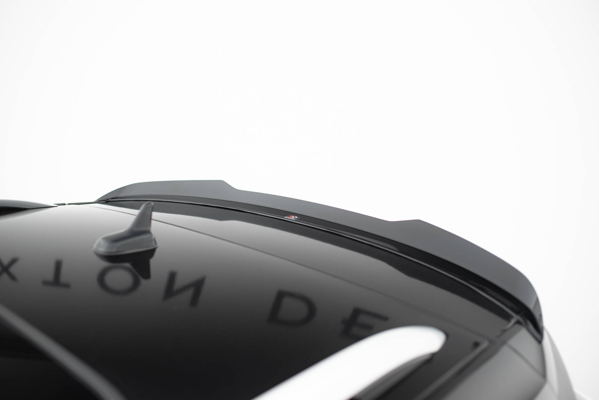 Spoilerilippa Volkswagen T-Roc R / R-Line Mk1, Maxton-4