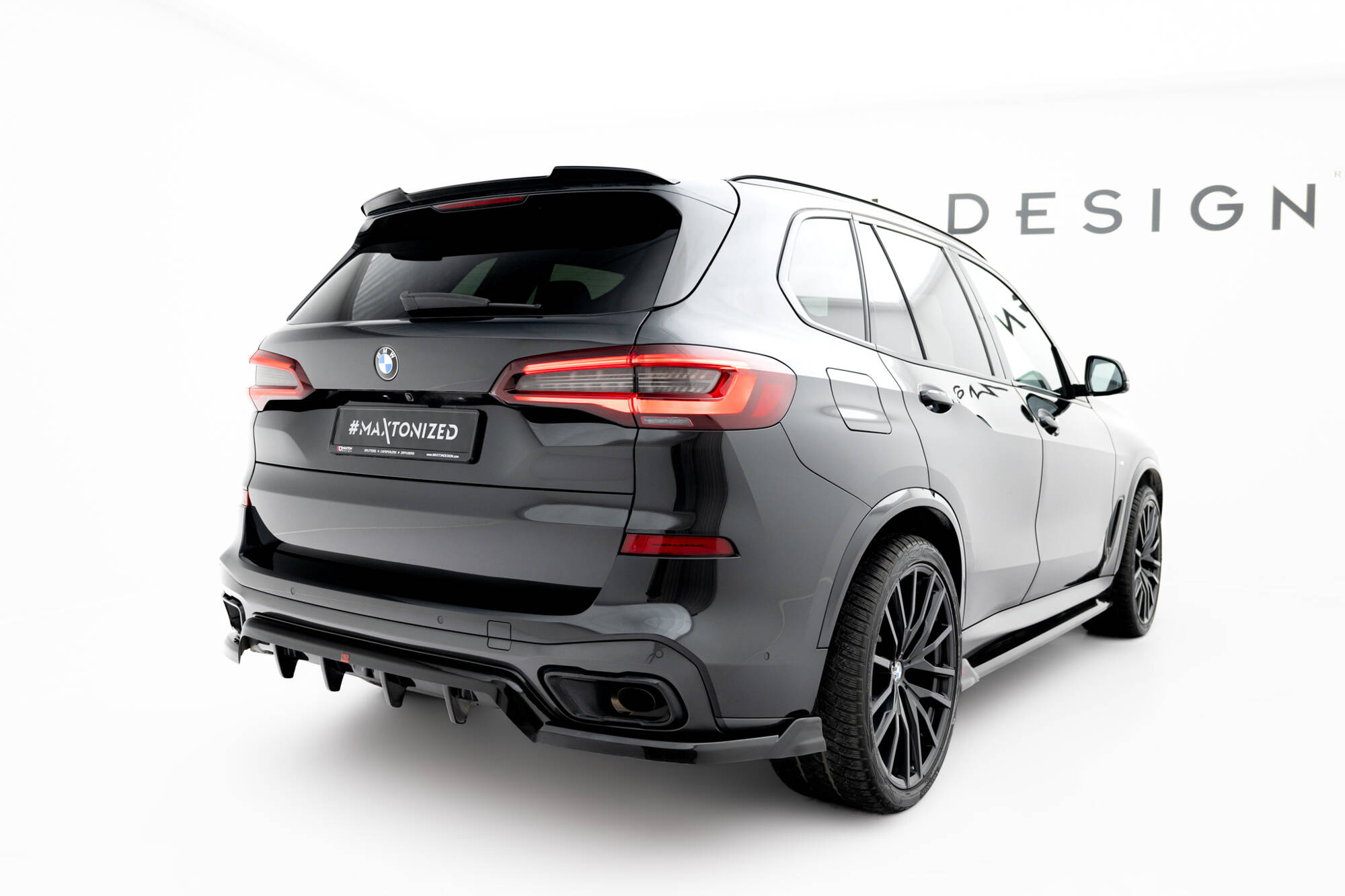 Spoilerilippa (V1) BMW X5 G05 M-Pack, Maxton-2