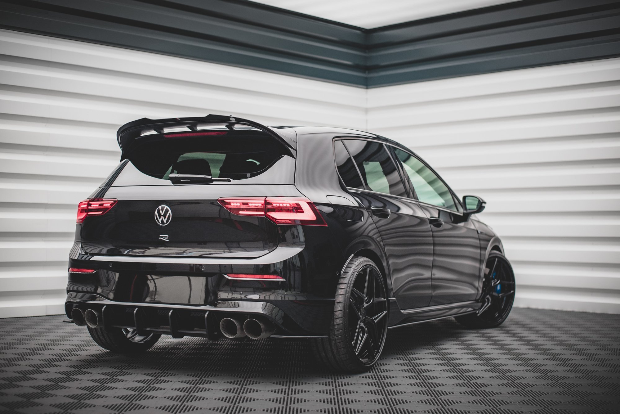 S-Pro Takadiffuusori Volkswagen Golf R Mk8, Maxton