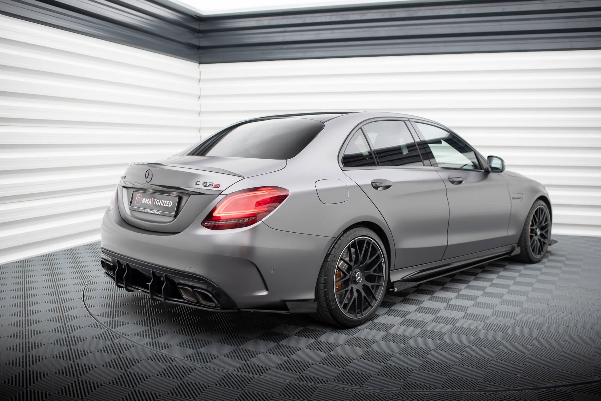 S-Pro Taka sivusplitterit + Levikelipat Mercedes-AMG C63 Sedan / Estate W205 Facelift, Maxton-2
